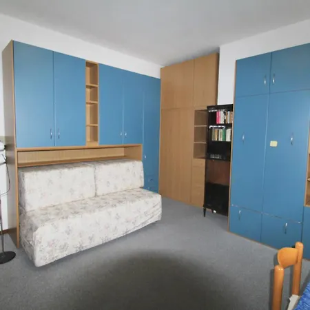 Locazione Turistica Kosmopolitan Appartement *